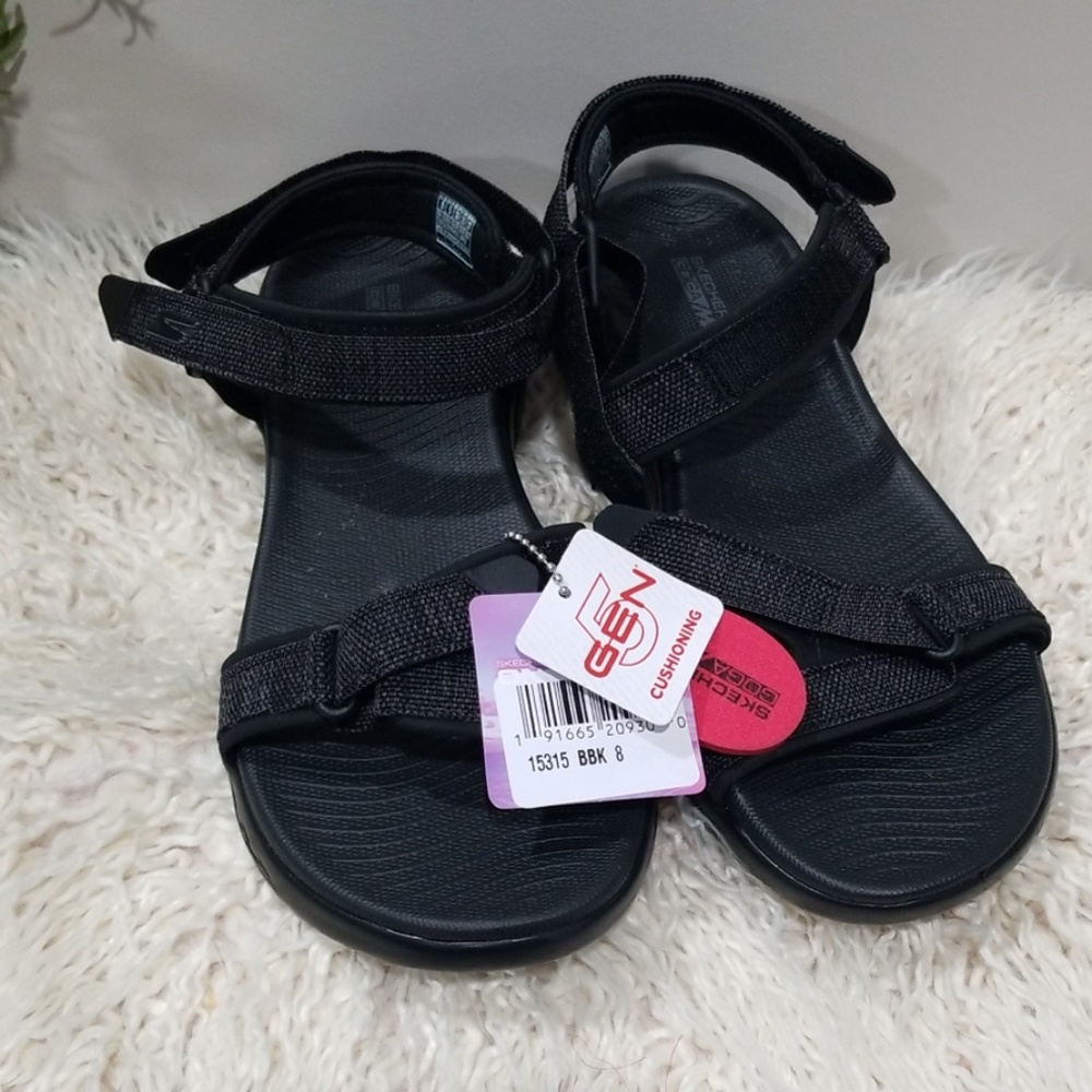 NIB Skechers Womens sz 8 Black Sandals